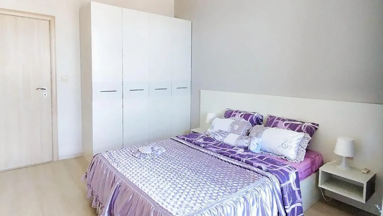 La Mer Spacious Apartment With A Sea View Warna 0*,